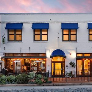 Riviera Beach House Hotel Santa Barbara Exterior photo