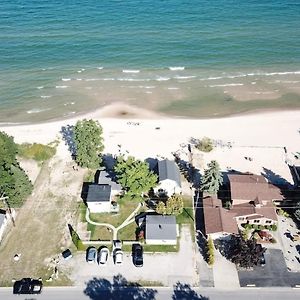 Beach Club Of Oscoda Garden Cottage On The Lake Exterior photo