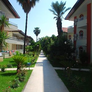 Sirma Family Apart Hotel Side Exterior photo