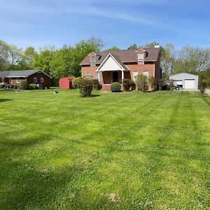 Home Just Outside Of Hendersonville Exterior photo