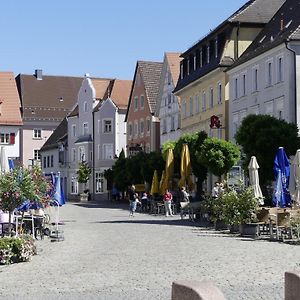 Hotel Hirsch Guenzburg Exterior photo