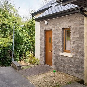 17 Canons Lane Villa Clifden Exterior photo