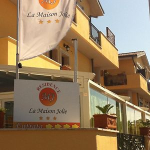 Hotel La Maison Jolie Fiumicino Exterior photo