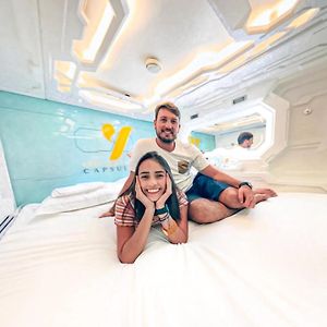 The Yellow Capsule Hotel Close To Airport Cancun Exterior photo