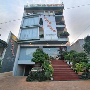 Manh Hung Hotel Buon Ma Thuot Exterior photo