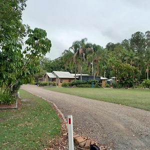 Tukawyl Retreat Landsborough Bed & Breakfast Exterior photo