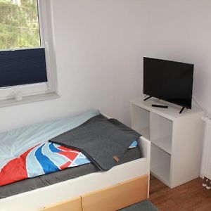 Fewo Im Lehm-Fachwerkhaus Erfurt Mit 3 Einzelnen Schlafzimmern Je Mit Tv Apartment Exterior photo