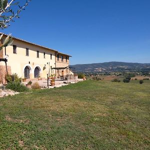 I Escape To Umbria, Apartment 2 Castello delle Forme Exterior photo