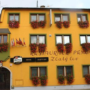 Zlaty Lev Hotel Svitavy Exterior photo