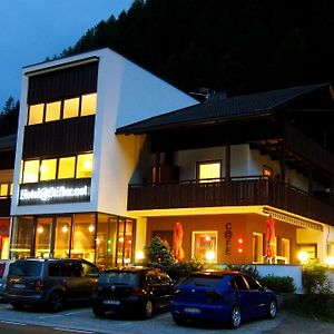 Hotel Stifter Lutago Exterior photo