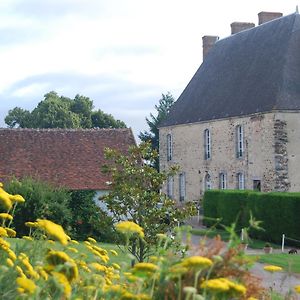 Chateau De Briailles - Chambre D'Hotes Bed & Breakfast Saint-Pourcain-sur-Sioule Exterior photo