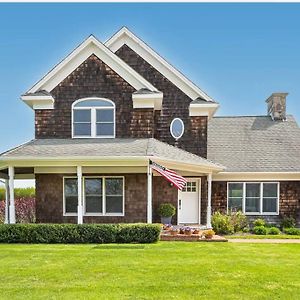 Stunning Farmhouse With Heated Pool In Nofo By Winery Villa Aquebogue Exterior photo