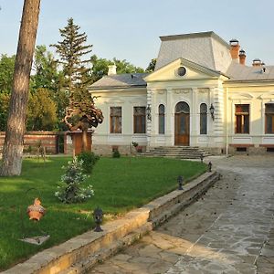 Conac Polizu Hotel Maxut Exterior photo