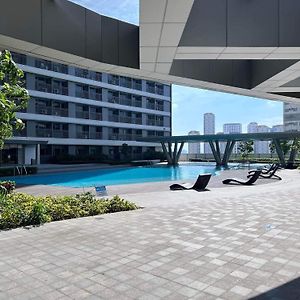 Fame Residence By Khiel Lucas Mandaluyong Exterior photo