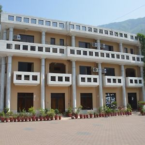 Besham Hilton Hotel, By Lmc Kalam Exterior photo