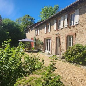 La Longere Du Cheval Noir Bed & Breakfast Saint-Leonard-de-Noblat Exterior photo