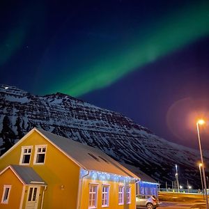 Lonsleira Apartments Seythisfjorthur Exterior photo