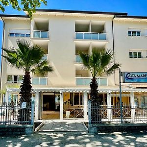 Hotel Altamarea Cesenatico Exterior photo