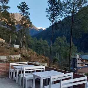 Pinewoodschalal Hotel Kasol Exterior photo