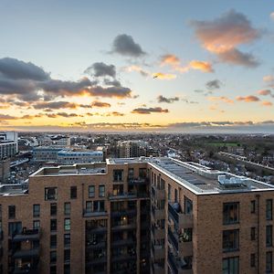 Sunset Retreat: Steps From Heathrow/Twickenham Apartment Hounslow Exterior photo