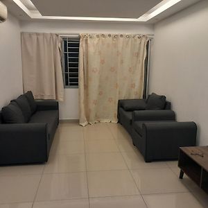 Private Room In A Shared Apartment Near To Uitm Puncak Alam Bandar Puncak Alam Exterior photo