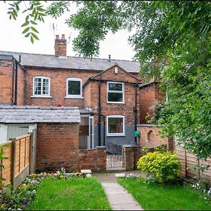 2 Bedroom Home Full Of Character Nantwich Exterior photo