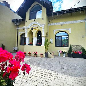 Perfect Villa Ploiesti Exterior photo