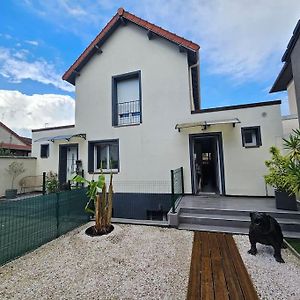 Ideal Jo 2024 Maison Avec Double Jardin, Terrasse. Apartment La Courneuve Exterior photo