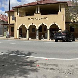 Royal Mail Hotel Jerilderie Exterior photo