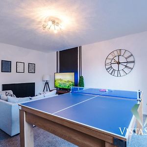 New Modern 4 Bed Property With Pool Table In Manchester By Vista Stays Room photo