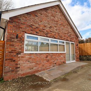 The Bungalow At 46 Church St Villa Chorley  Exterior photo