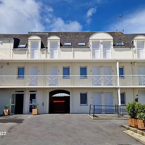 Hotel Eisenhower Port-en-Bessin-Huppain Exterior photo