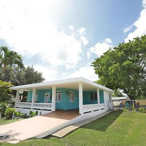 Casa Lula Beach Retreat - Fenced Backyard Villa Arecibo Exterior photo