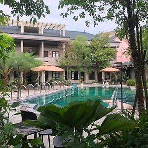 Hong Linh Hotel Ha Tinh Exterior photo