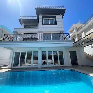 Lueks Tripleks Villa Karaoglanoglu Girne Exterior photo