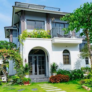 Home Villa Sonasea Van Don Cai Rong Exterior photo