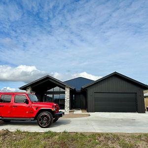 Brand New Home Taupo Exterior photo