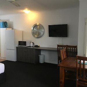 Sonia'S At Ramada Resort Free Wifi & Netflix Port Douglas Room photo