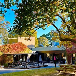 The Grand Oaks Resort Beechworth Exterior photo