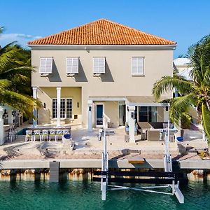 Abundance And Prosperity Villa Long Bay Exterior photo