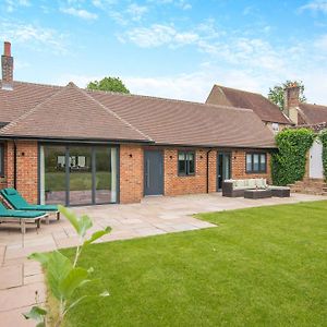 Stable Cottage Oving Exterior photo