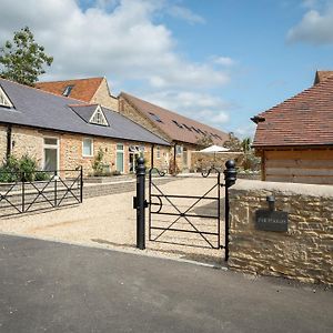 The Stables Villa Oxford Exterior photo