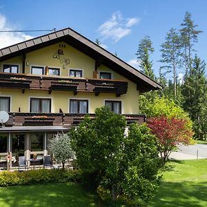 Pension Fischinger Hotel Feldkirchen In Kaernten Exterior photo