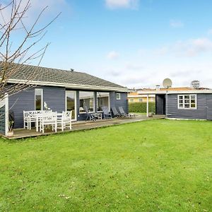 Nice Home In Juelsminde With Kitchen Sonderby  Exterior photo