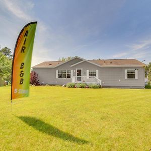 Family-Friendly Gladstone Home Near Lake Michigan! Exterior photo