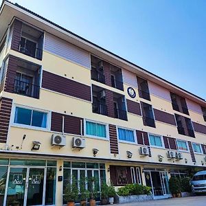 The Avail Hotel Phra Nakhon Si Ayutthaya Exterior photo