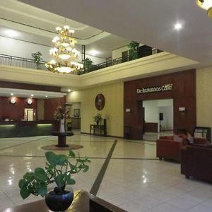 Insumo Palace Hotels & Resorts Kediri  Exterior photo