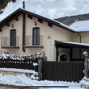 Villa In Montagna Alfedena Exterior photo