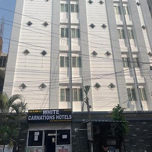 White Carnations Hotel Hyderabad Exterior photo