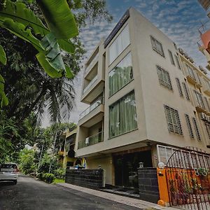 Townhouse Oak Shubhham Regency Hotel Salt Lake City Exterior photo